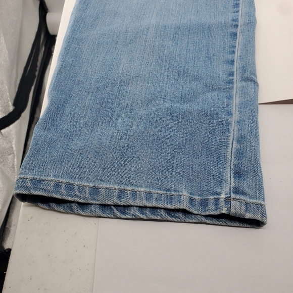 Gloria Vanderbilt Women’s Amanda Jeans Size Missy 18 Blue - Picture 8 of 12